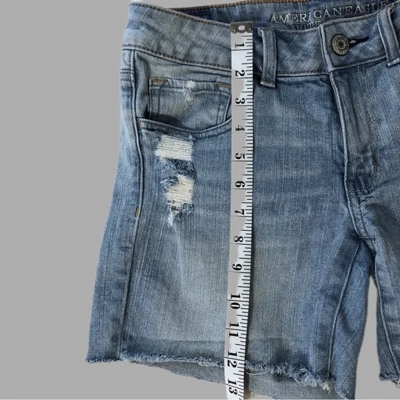 American Eagle Blue Light Wash Distressed Midi Shorts 6 - Picture 3 of 7